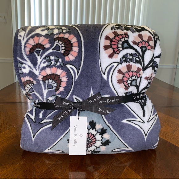 Vera Bradley Bedding Nwt Vera Bradley Throw Blanket Ornate Blooms